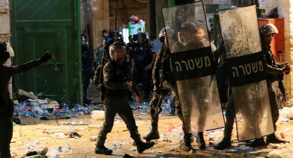 Более 200 человек пострадали в столкновениях в Иерусалиме