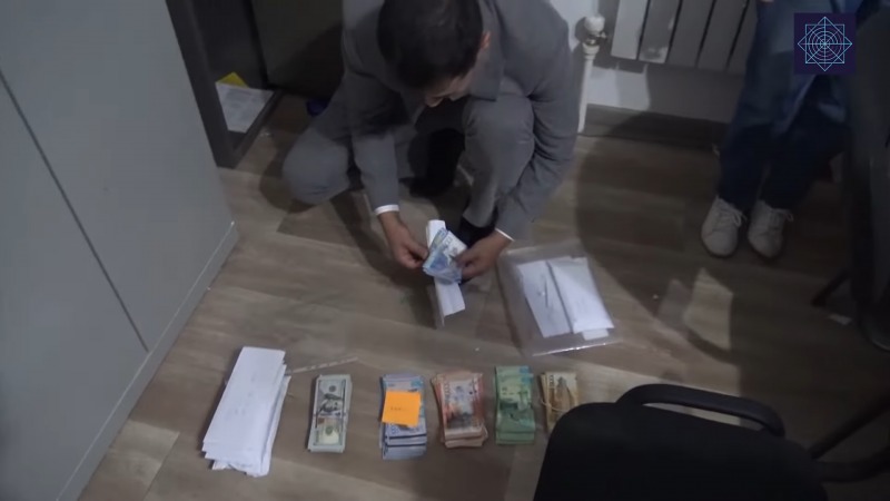 Шетелге заңсыз қаражат жібермек болған