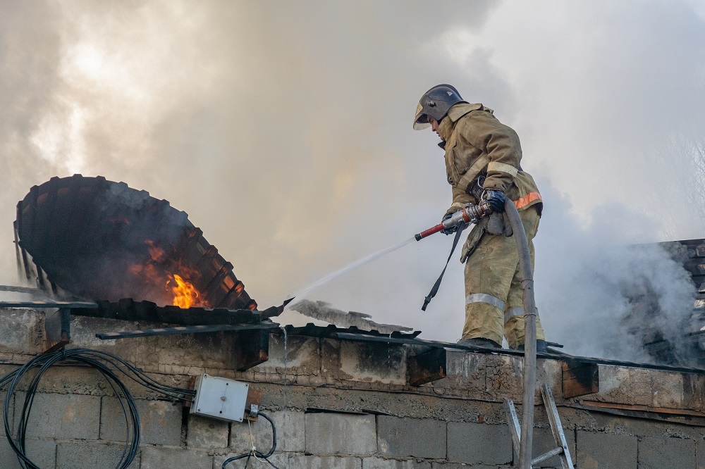 Өрт сөндірушілер мен құтқарушыларға көмек қажет 