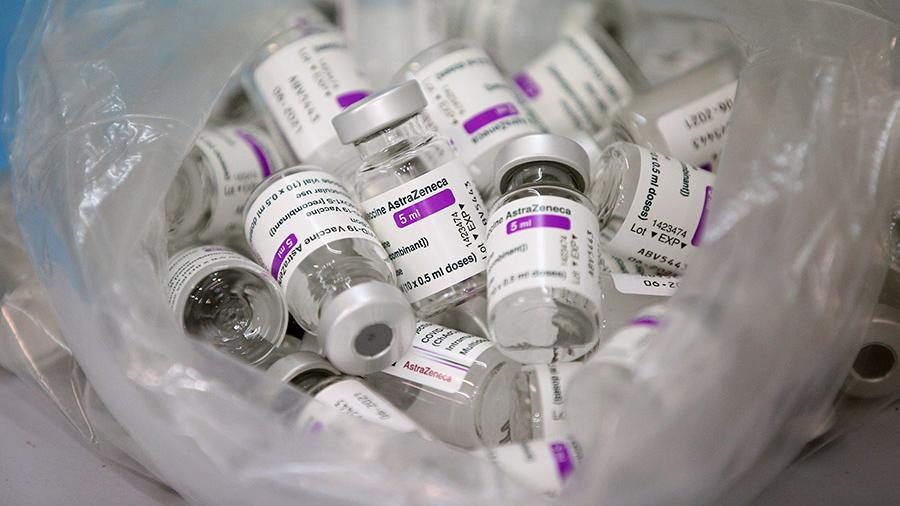 Вакцину AstraZeneca переименовали