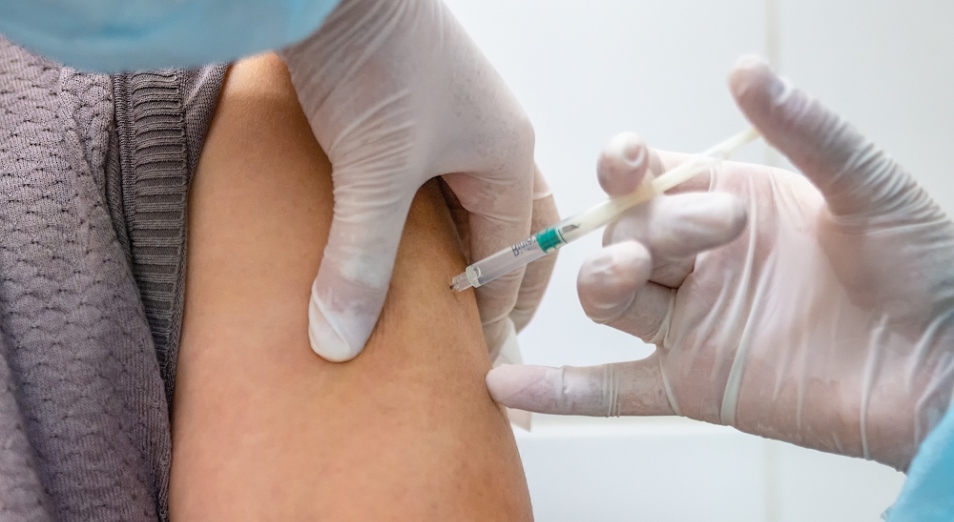 В Алматы усилят работу по вакцинации против коронавируса