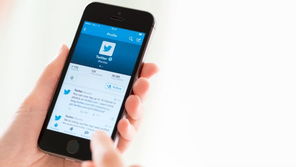 Twitter-дің бірінші тоқсандағы кірісі 1 миллиард доллардан асты