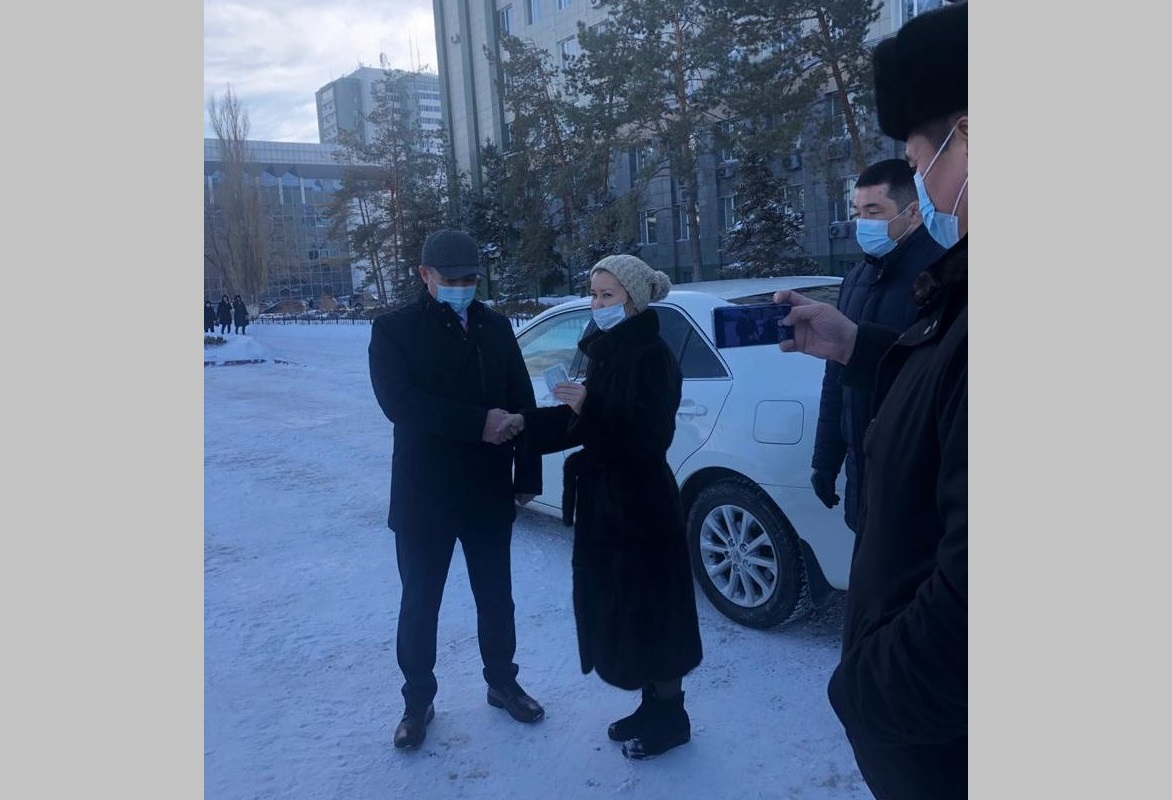 Ақтөбе облысында шенеунік қызметтік көліктен бас тартты