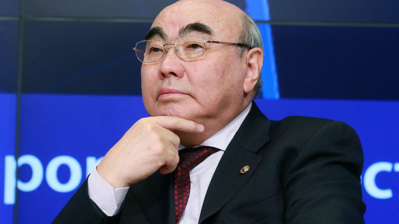 Адвокат: Ақаевқа "Құмтөр ісі" бойынша тағылған айыптар алынып тасталды деуге ерте