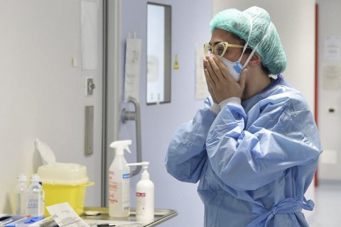 Былтыр Алматыда 1600 медицина қызметкері коронавирус жұқтырған