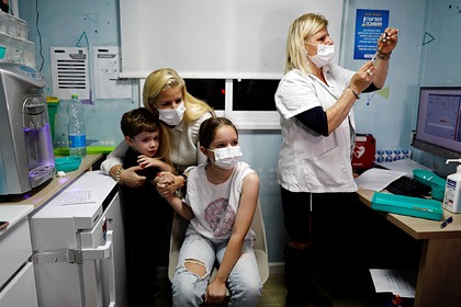 Израильде балаларды жаппай вакциналай басталды