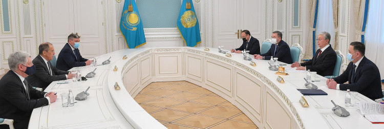 Касым-Жомарт Токаев выразил благодарность Владимиру Путину за поддержку в вопросе дополнительных поставок вакцин
