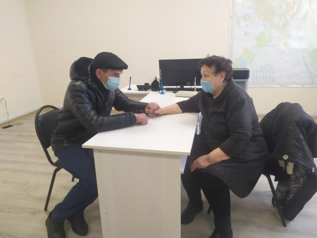 Ақтөбелік полицей қолына алған кейуананың туған баласы табылды
