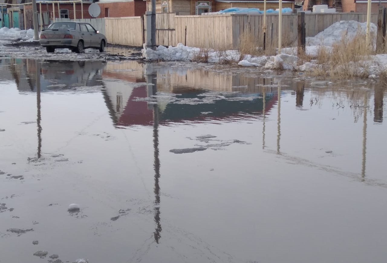 В Костанае "поплыли" первые дома