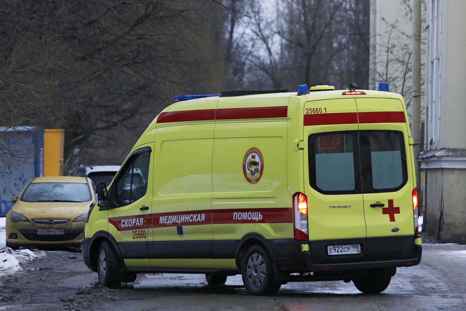 Управление общественного здоровья опровергает информацию о ремонте автомашин скорой помощи за счет водителей