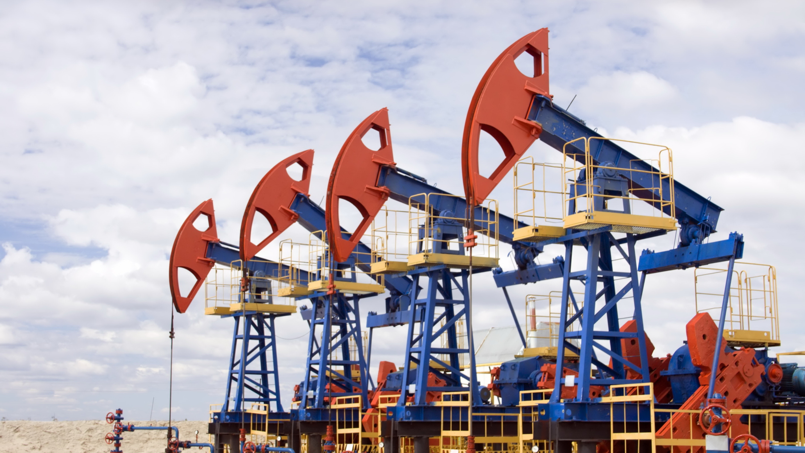 Цены на нефть меняются без единой динамики 