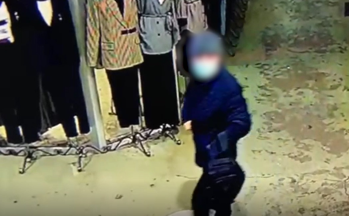 В Нур-Султане задержали злоумышленника, похитившего одежду с манекенов