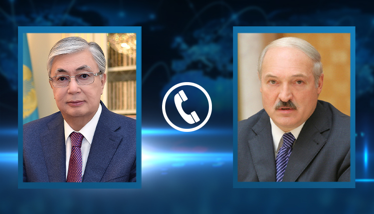 Токаев и Лукашенко обсудили действия по преодолению последствий пандемии COVID-19