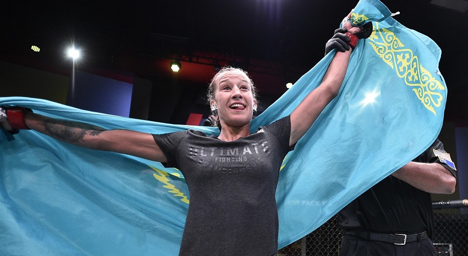 Агапова стала лучшей на турнире UFC Fight Night 194