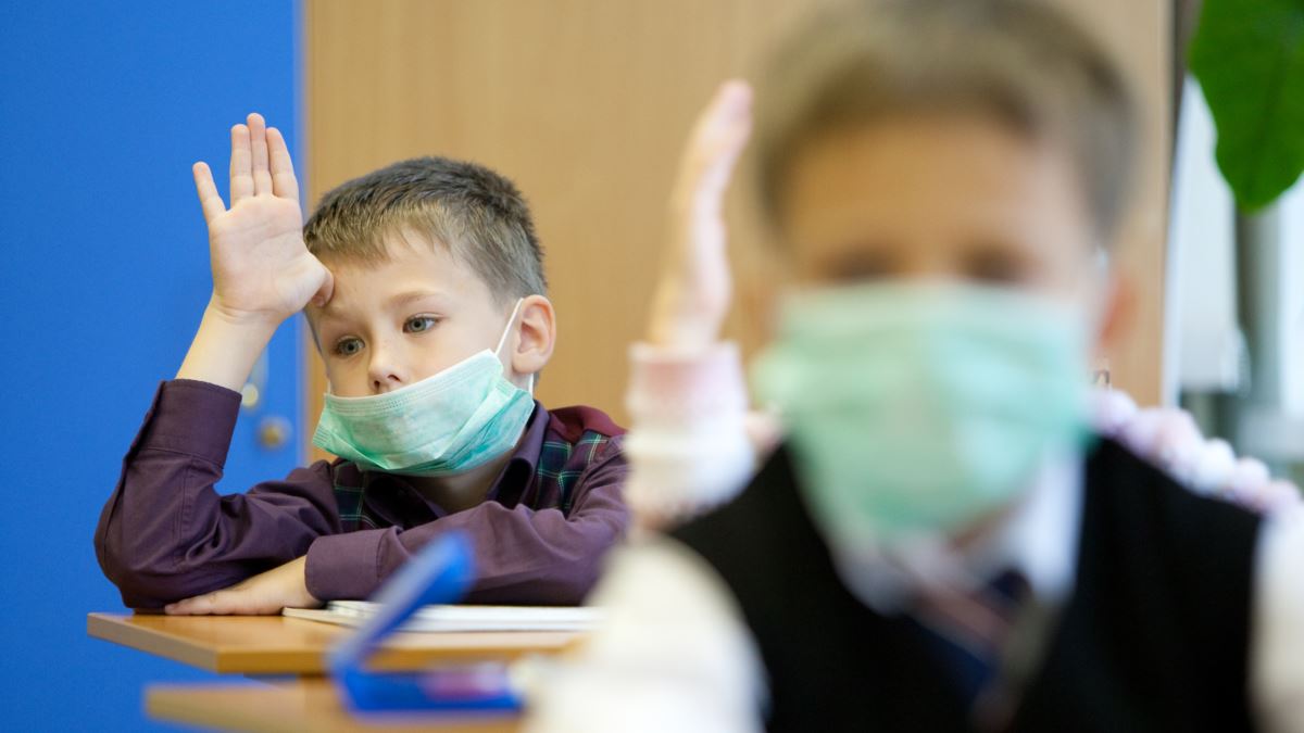 Более 2000 школьников Алматы заразились ковидом с начала учебного года