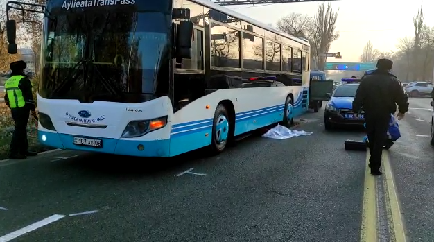 Жамбыл облысында жаяу жүргіншіні автобус қағып кетті 