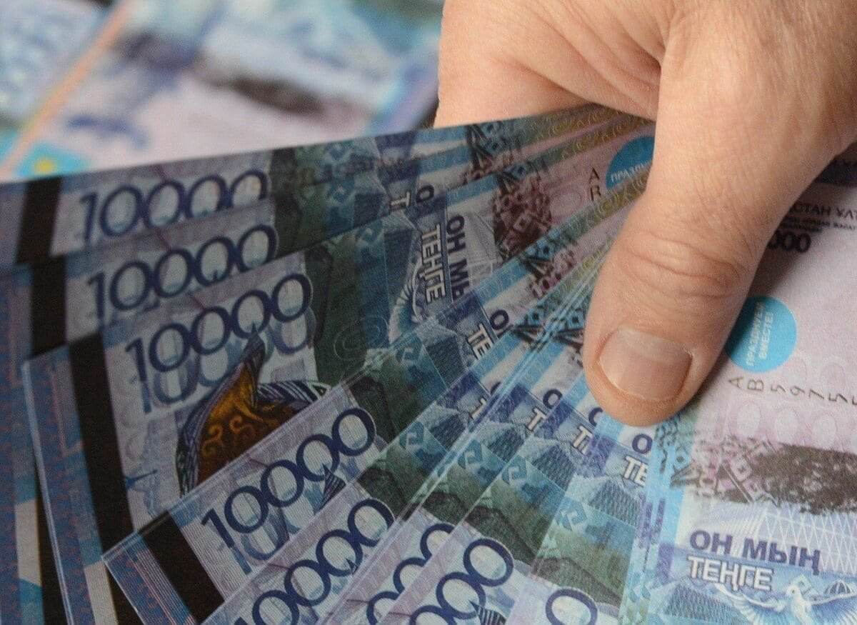Судью посадили на 9 лет в Алматинской области