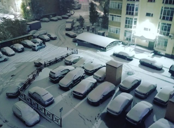 Нур-Султан засыпало снегом