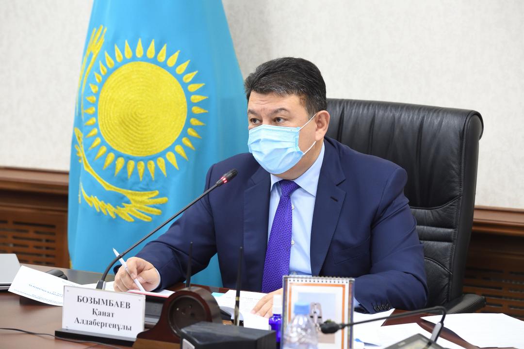 Бозумбаев раздал первые выговоры и предупреждения