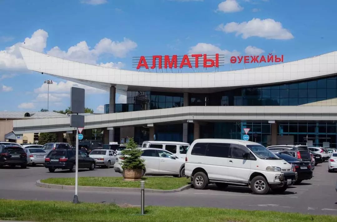 В аэропорту Алматы усилили досмотр пассажиров