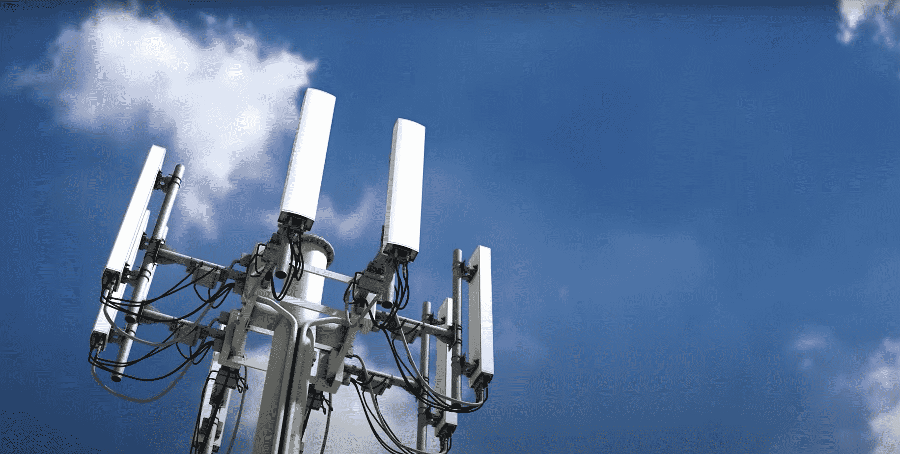 В Казахстане призывают уничтожать вышки 5G