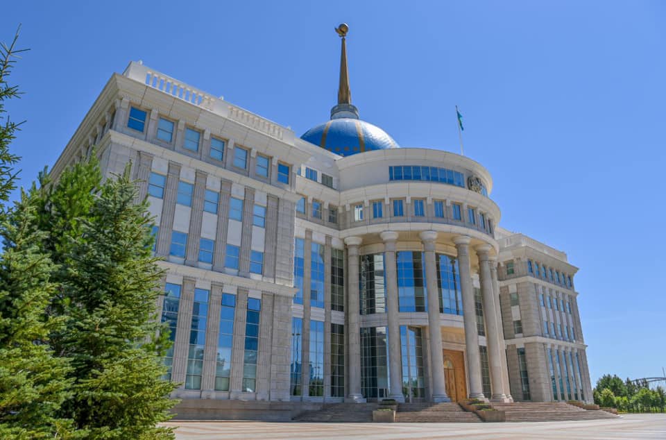 Токаев созвонился с акимом Акмолинской области