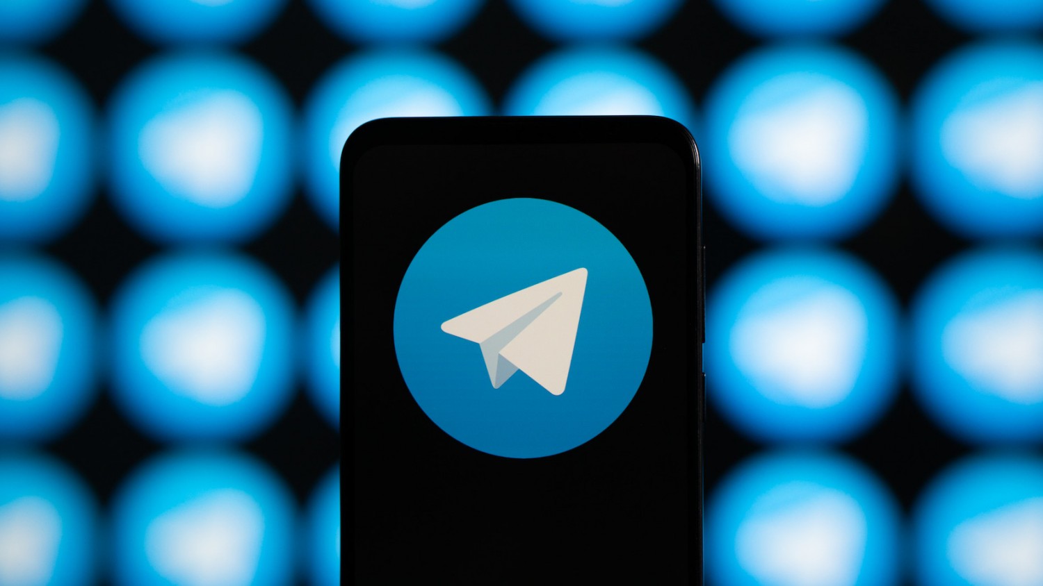 Как сбой соцсетей "сыграл на руку" Telegram