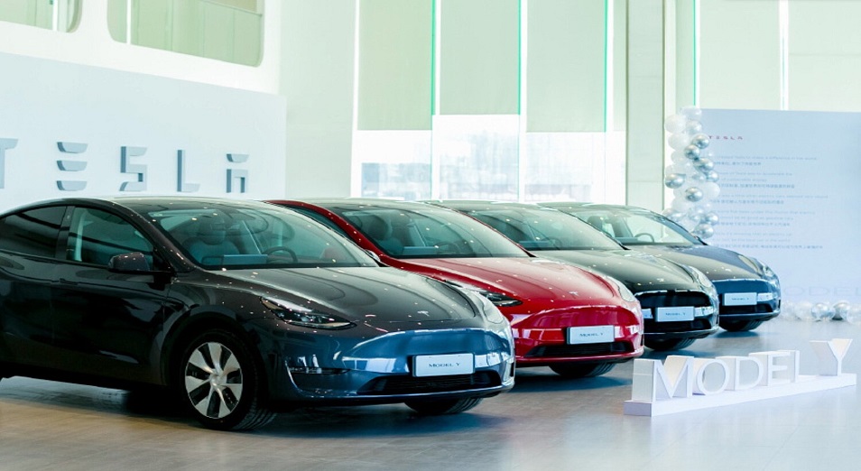 Tesla отзовет более 11,7 тысячи электромобилей из-за проблем с ПО