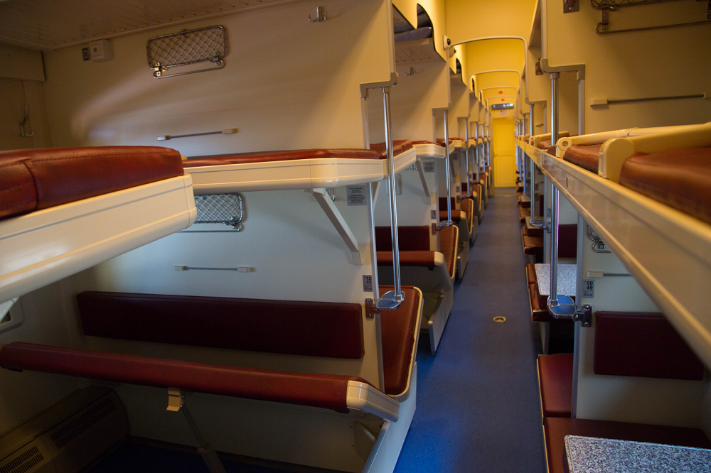 КТЖ запустила первые пассажирские поезда с женскими вагонами