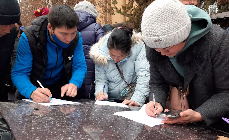 По митингу с требованием кредитной амнистии в Алматы заведено уголовное дело