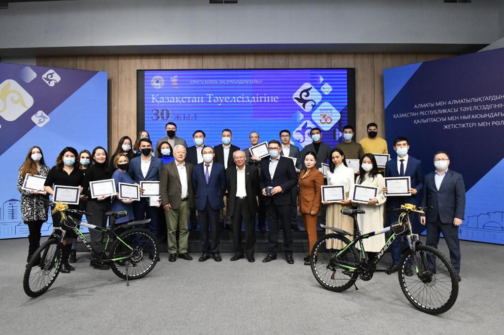 Ержан Бабакумаров наградил победителей конкурса среди СМИ по освещению 30-летия независимости РК